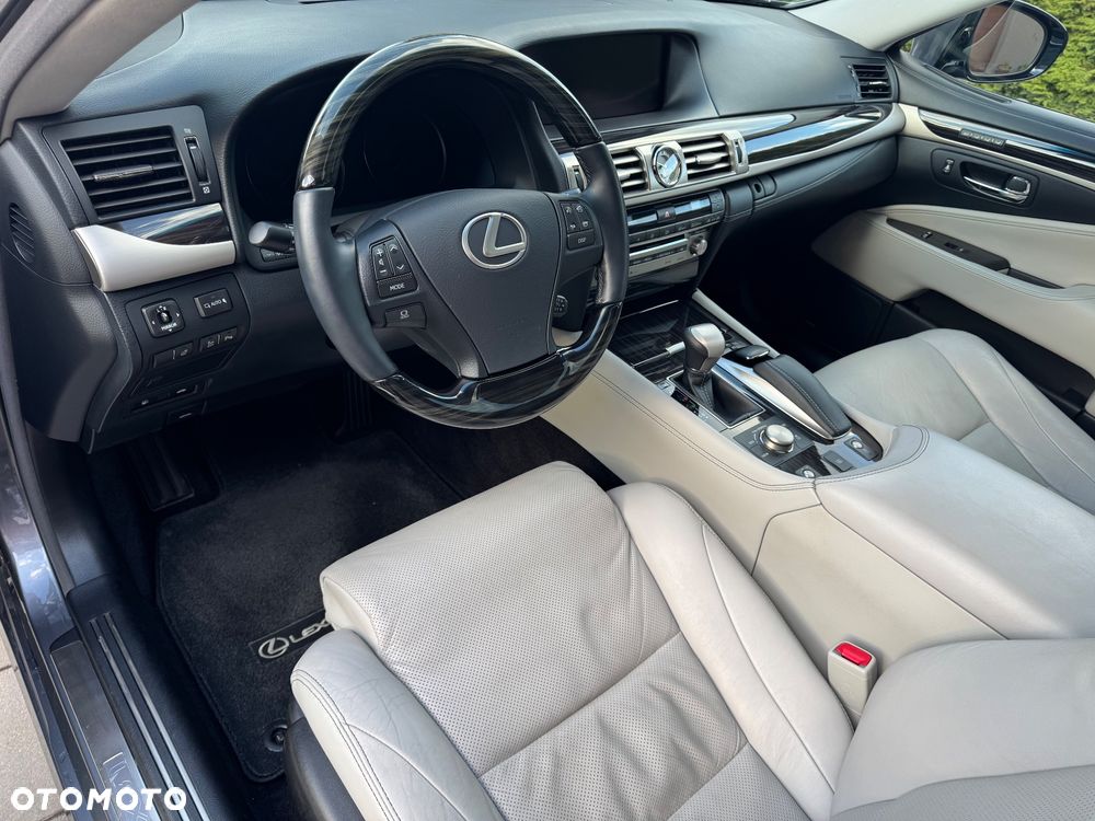 Lexus LS 460 Elite - 16