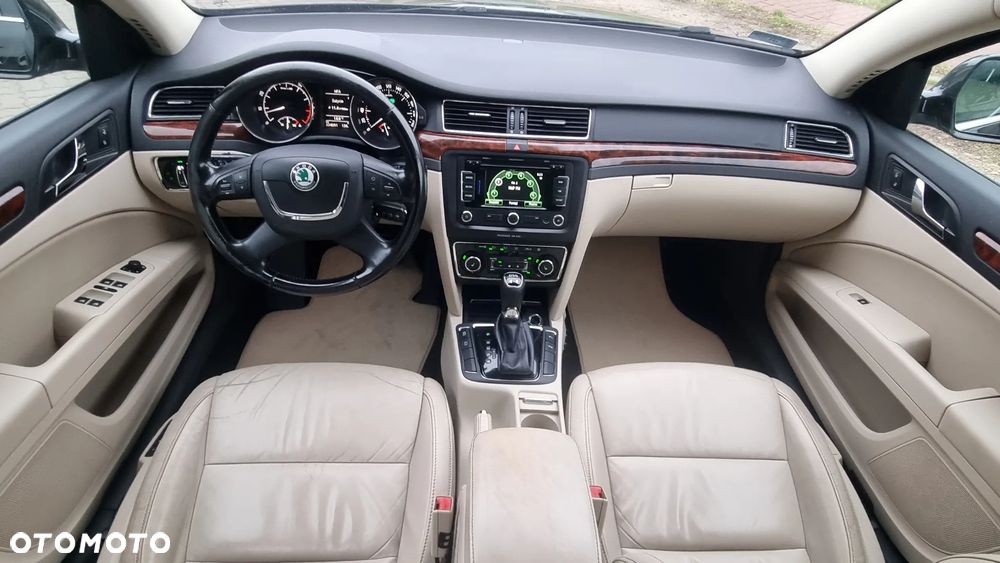 Skoda Superb 3.6 FSI 4x4 Platinum DSG - 9