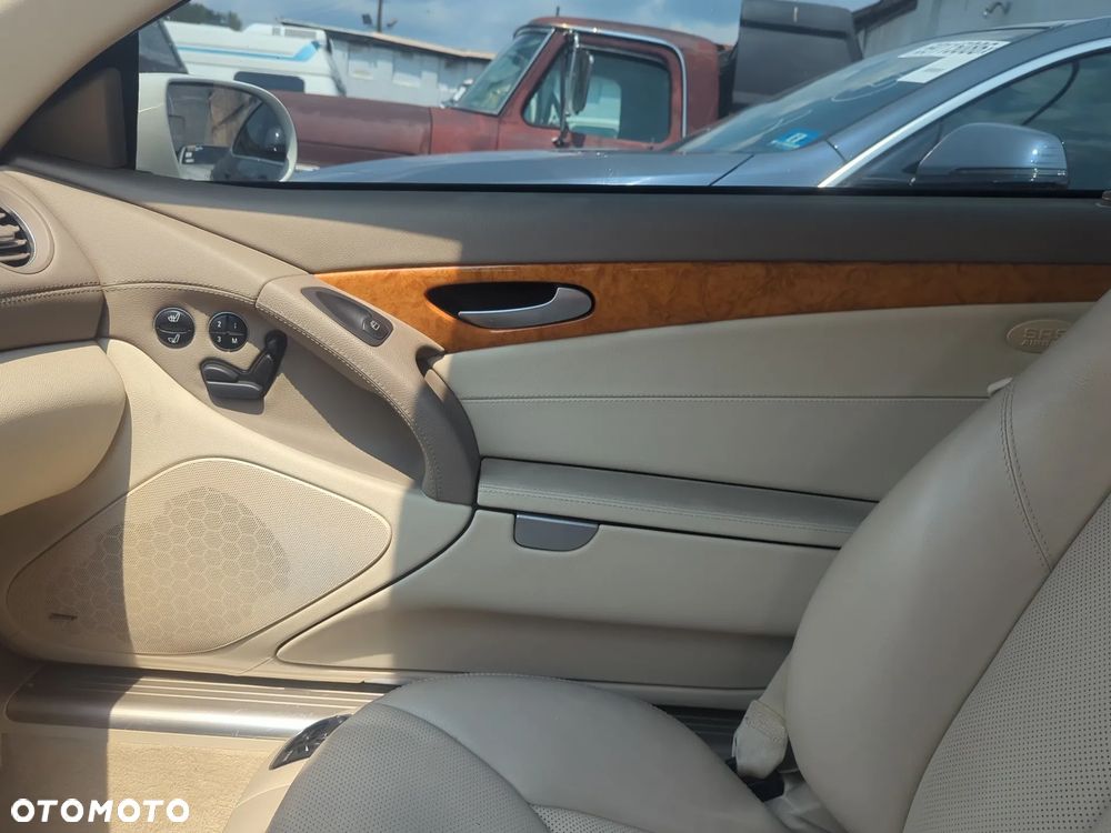 Mercedes-Benz SL - 30