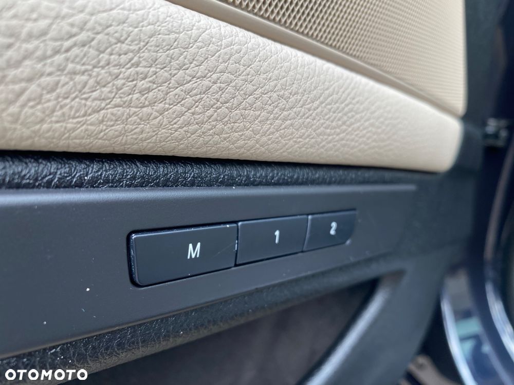 BMW Seria 5 520d Touring - 35