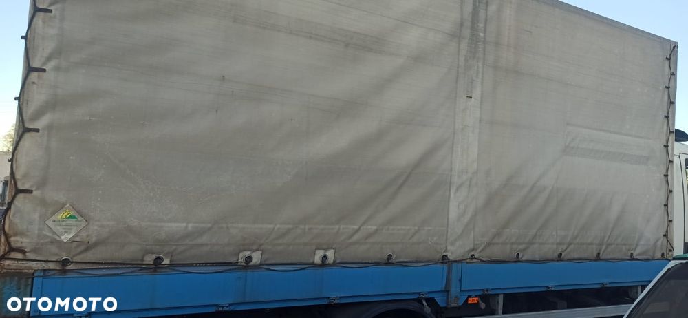 Skrzynia ładunkowa z plandeką - 2