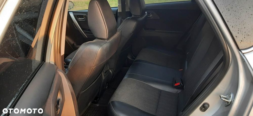 Toyota Auris 1.8 HSD Luna - 5