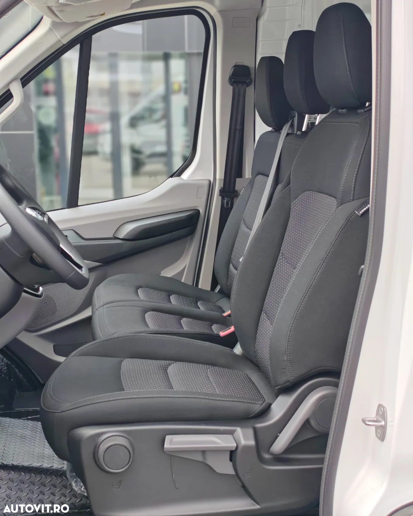 Maxus Deliver 9 Van L3H2 - 13