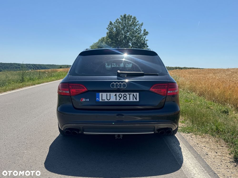 Audi S4 Avant S tronic - 7