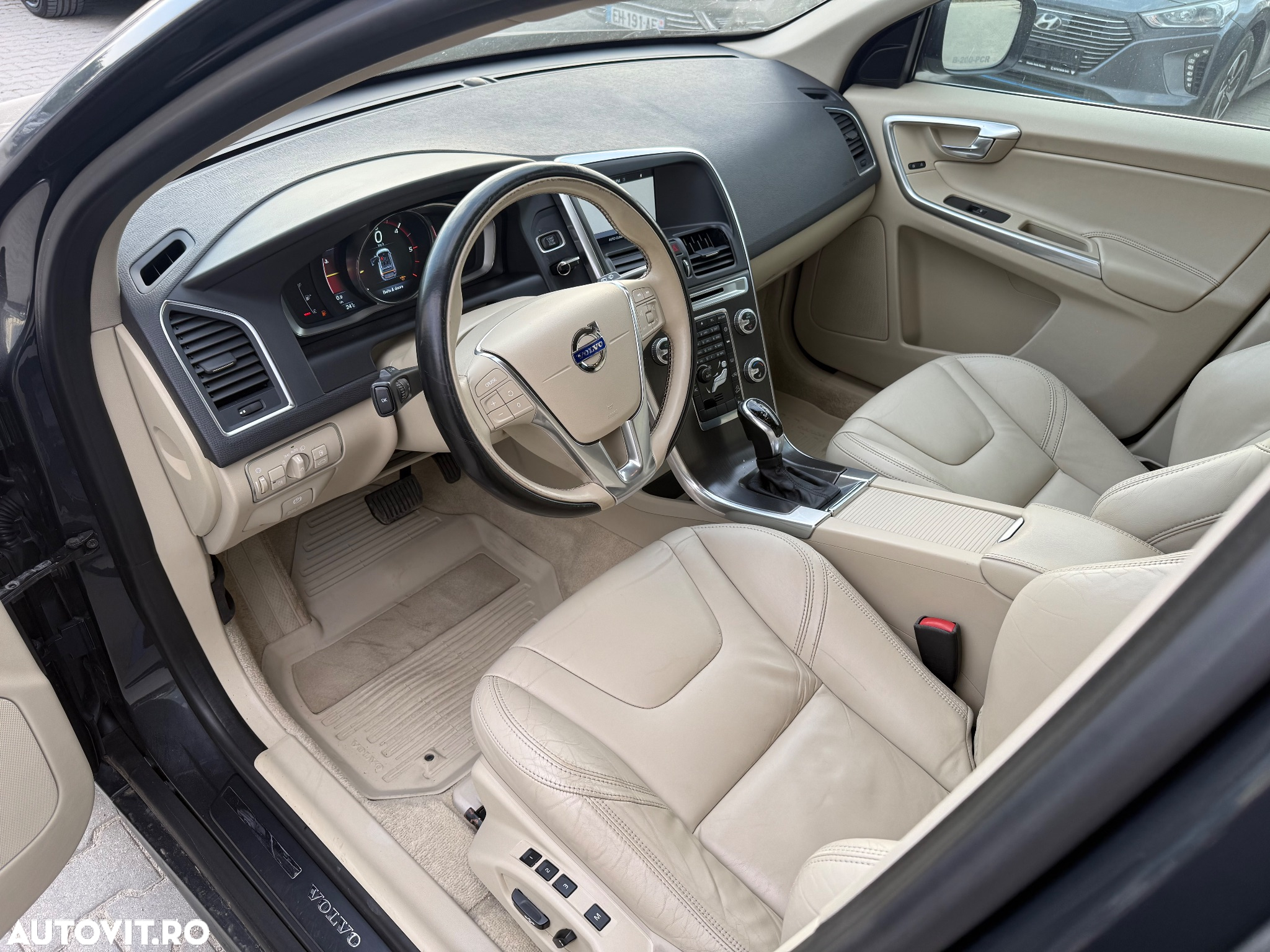 Volvo XC 60 D4 AWD Geartronic Summum - 5