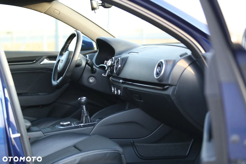 Audi A3 Limousine 2.0 TDI S line Sportpaket - 4