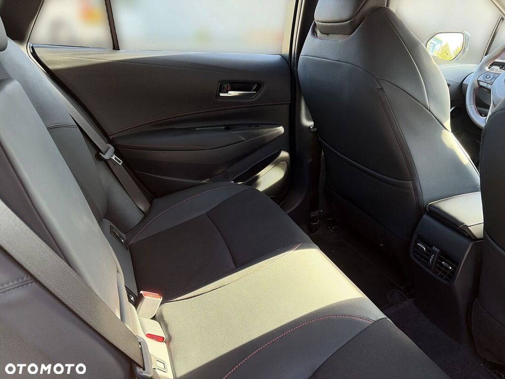 Toyota Corolla 2.0 Hybrid GR Sport - 13