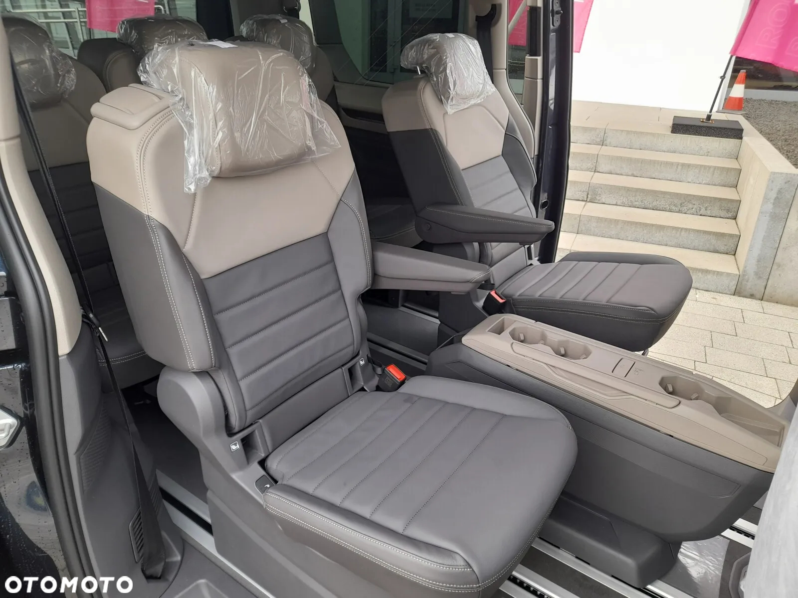 Volkswagen Multivan 2.0 TDI L2 Style DSG - 11