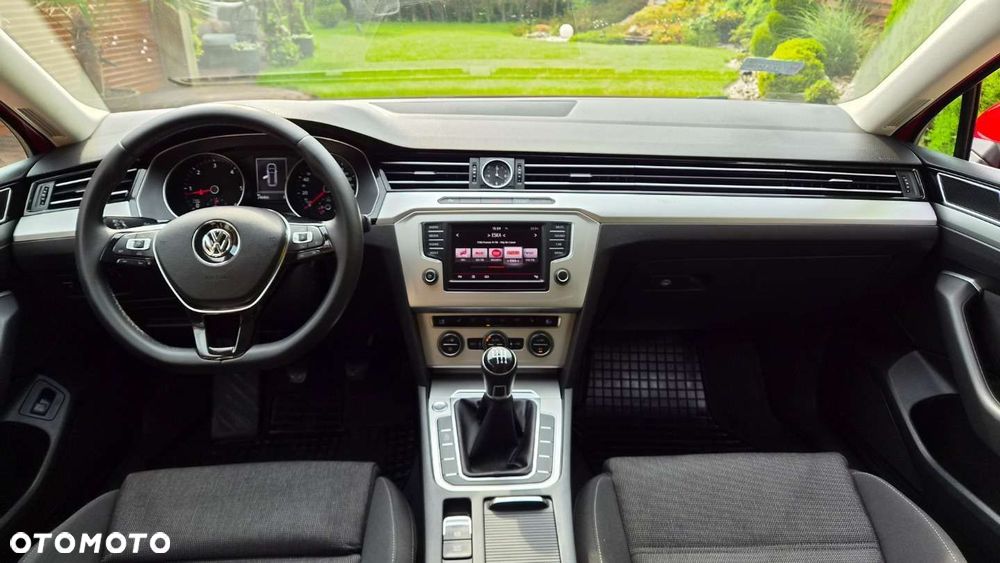 Volkswagen Passat - 15