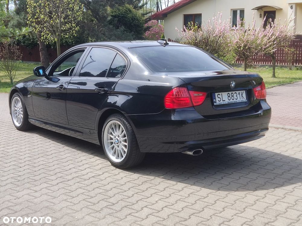 BMW Seria 3 320d DPF - 11
