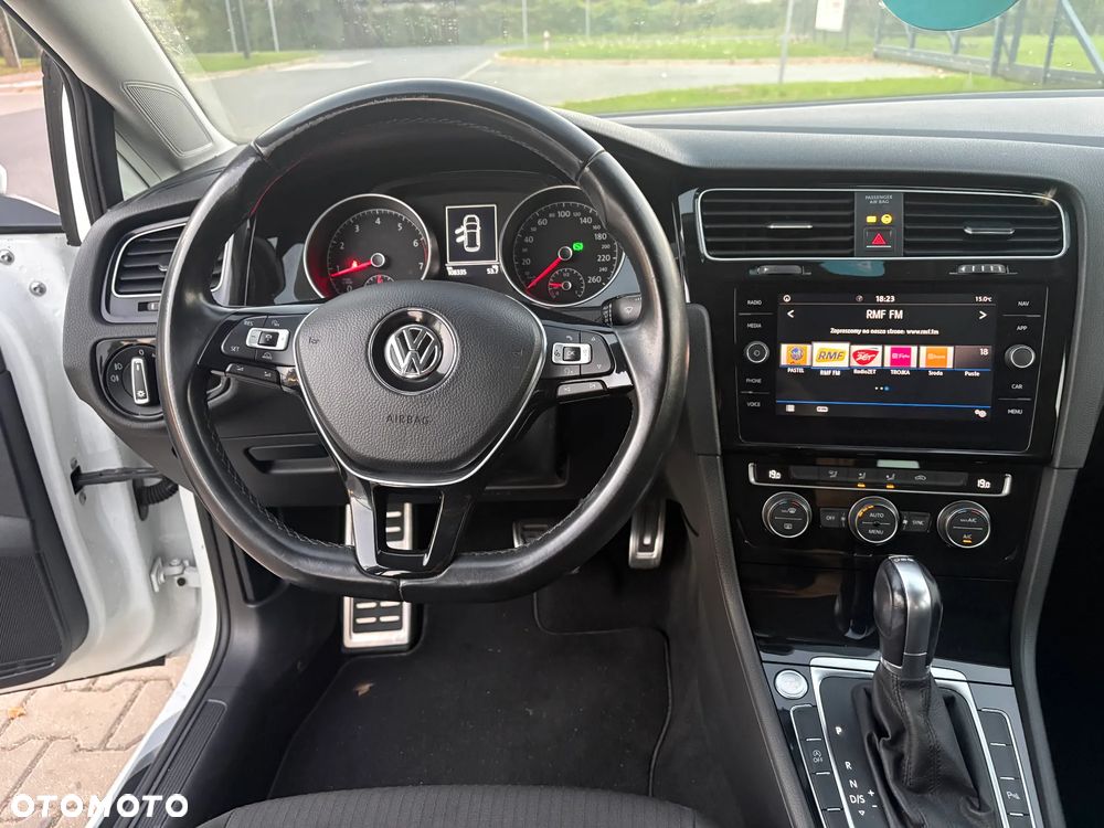 Volkswagen Golf 1.4 TSI DSG Sound - 18
