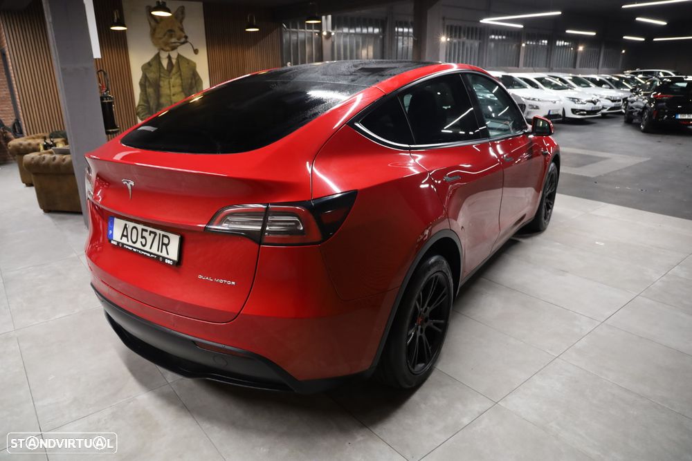 Tesla Model Y Long Range Tração Integral - 32