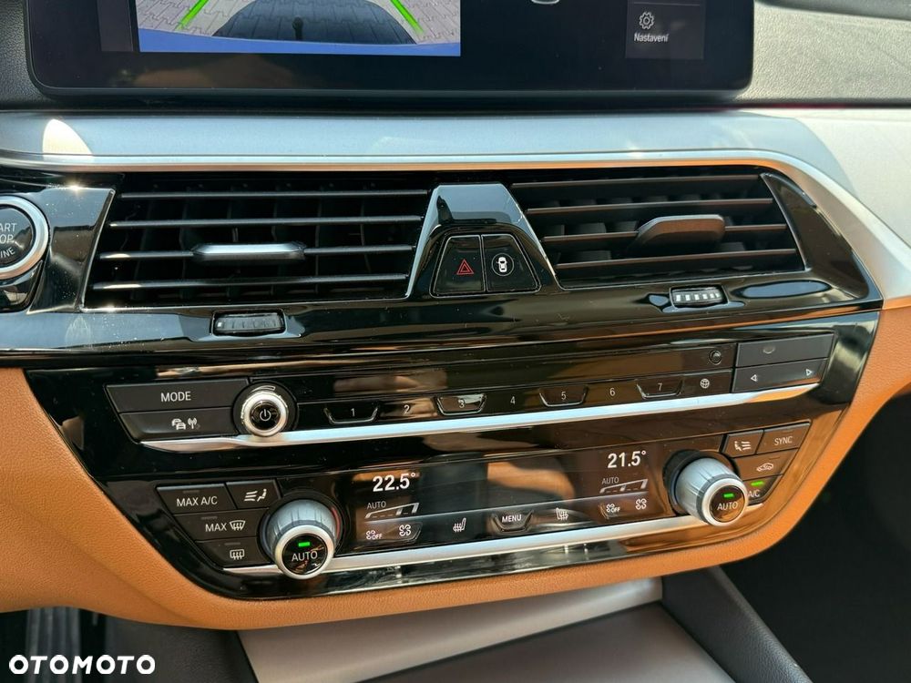 BMW Seria 5 520d Luxury Line sport - 22