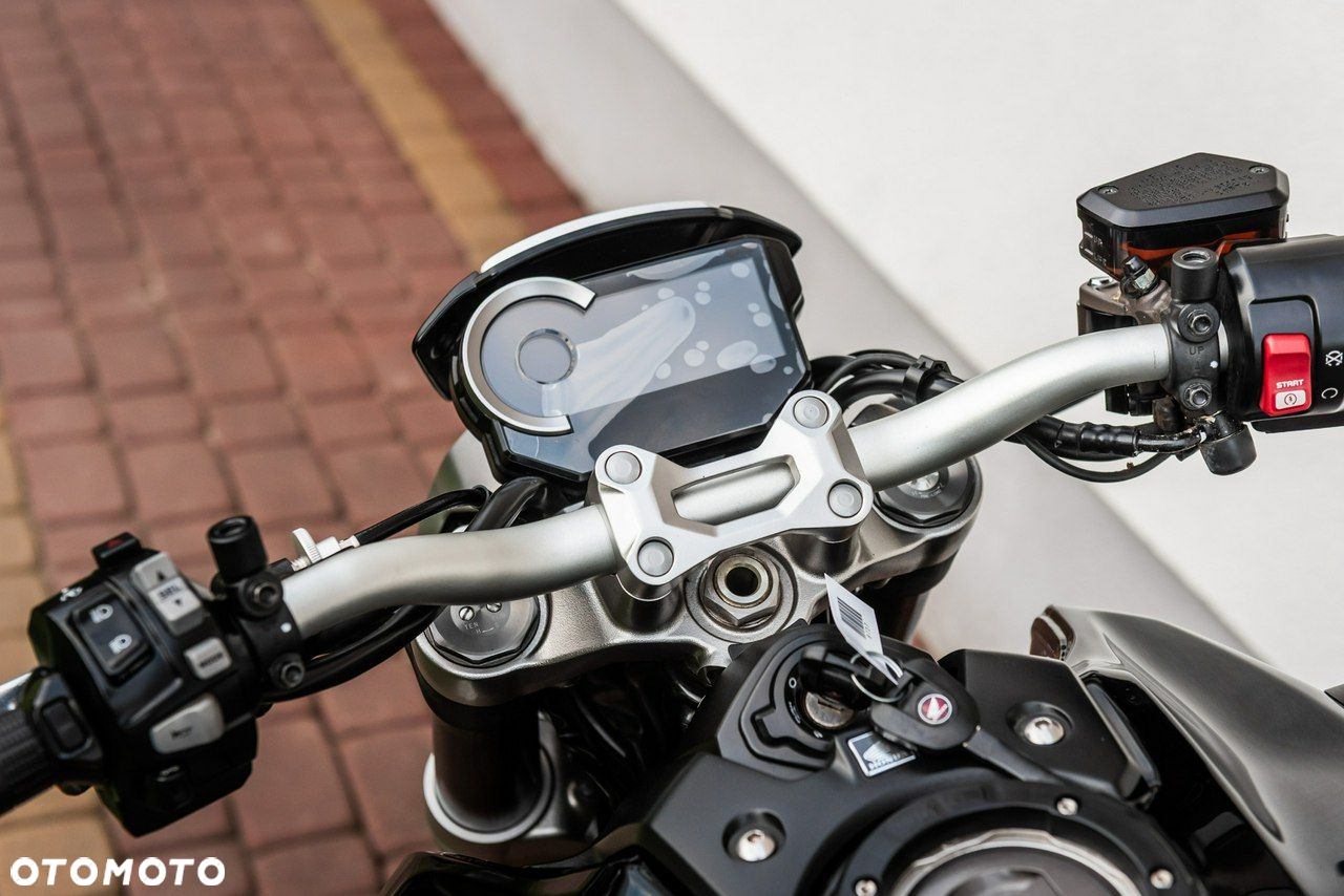 Honda CB - 9