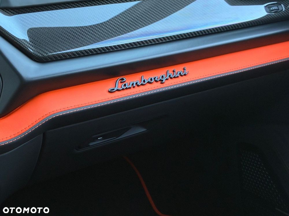 Lamborghini Urus - 18