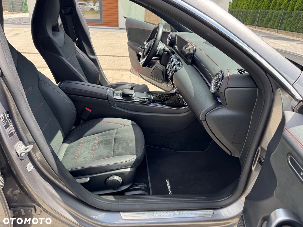 Mercedes-Benz CLA 200 mHEV AMG Line 7G-DCT - 22