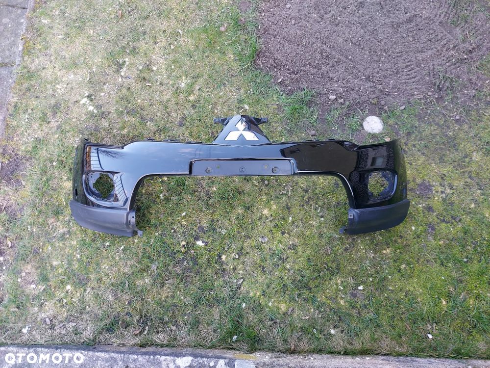 Mitsubishi Pajero Sport 08- Zderzak Przedni Przód Nieklejony