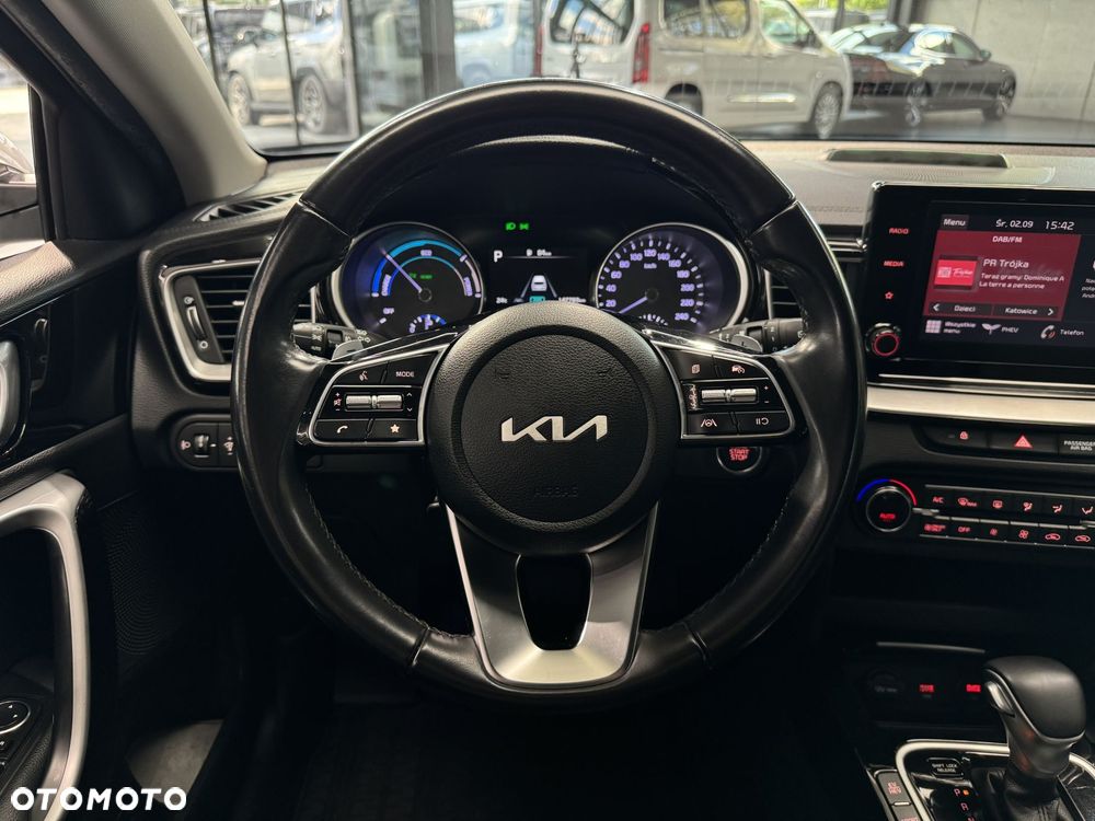 Kia Ceed 1.6 GDI PHEV L DCT - 17