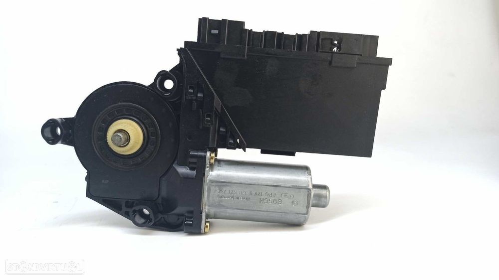 MOTOR ELEVADOR FRENTE ESQUERDO VOLKSWAGEN TOUAREG (7LA) TDI R5 - 1