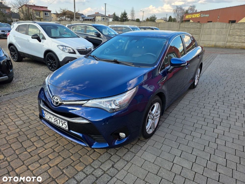 Toyota Avensis - 1