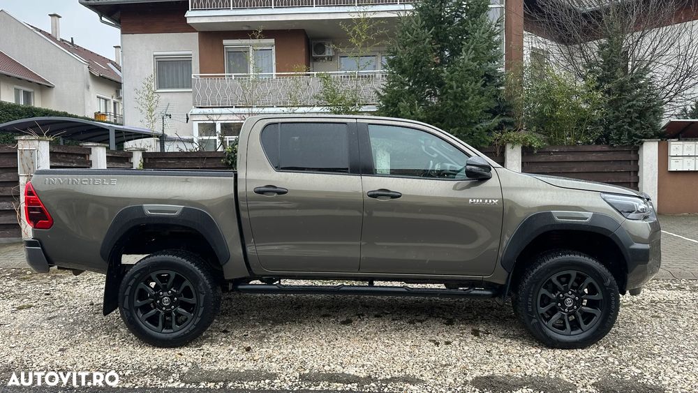 Toyota Hilux 2.8D 204CP 4x4 Double Cab AT Invincible Color Edition - 8
