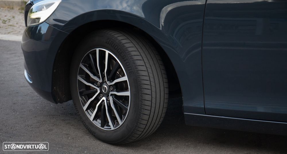 Volvo V40 2.0 D3 Momentum - 9