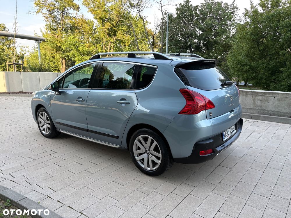 Peugeot 3008 Hybrid4 - 4