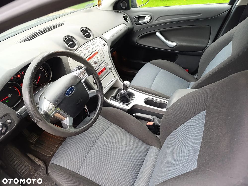 Ford Mondeo 1.8 TDCi Ghia - 5
