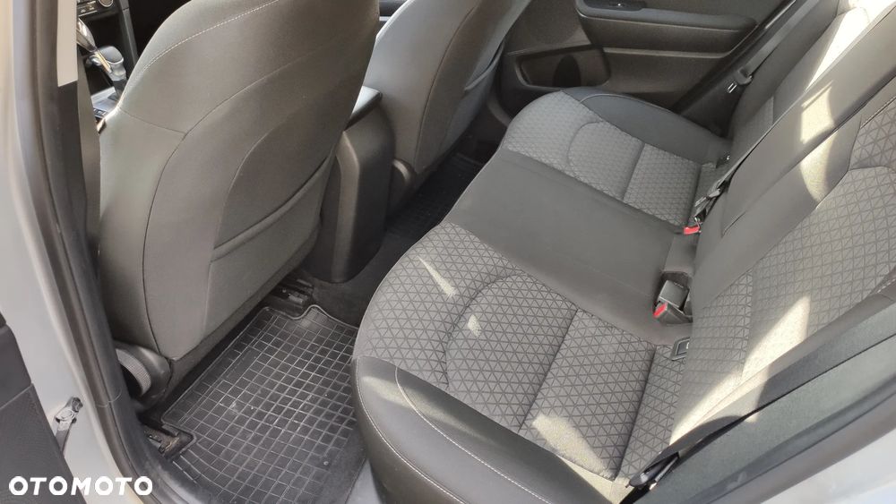 Kia Ceed 1.6 CRDi SCR M DCT - 12