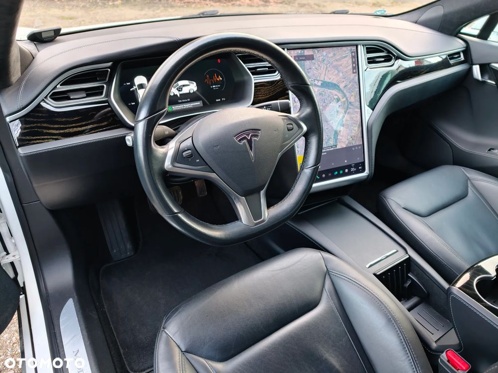 Tesla Model S - 15