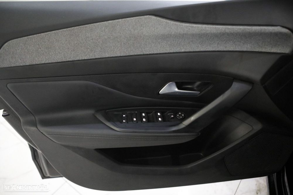 Peugeot 308 1.5 BlueHDi Allure Pack EAT8 - 15