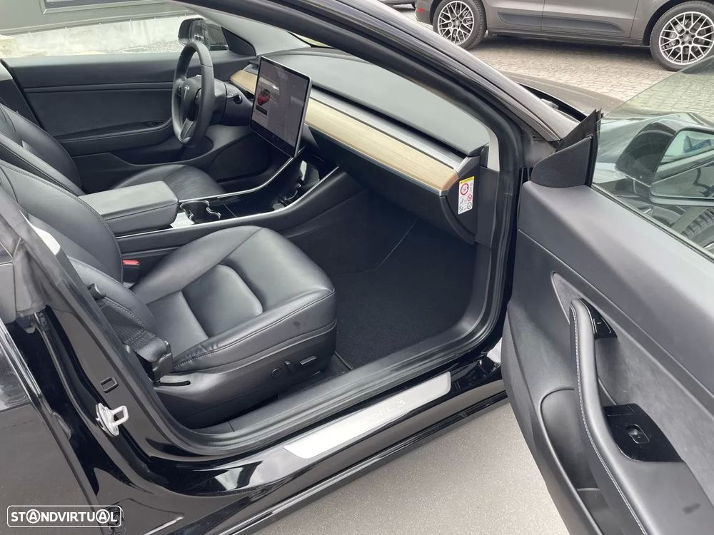Tesla Model 3 Standard RWD Plus - 19