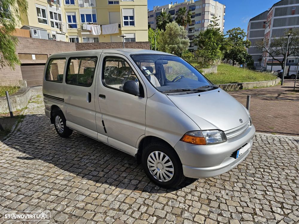 Toyota HiAce 2.4 D LH102L 4 Vidros - 2