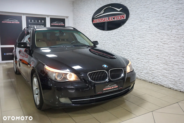 BMW Seria 5 525d xDrive Touring