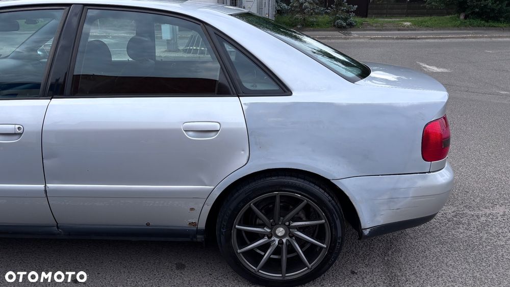 Audi A4 Limousine 2.4 Quattro - 12