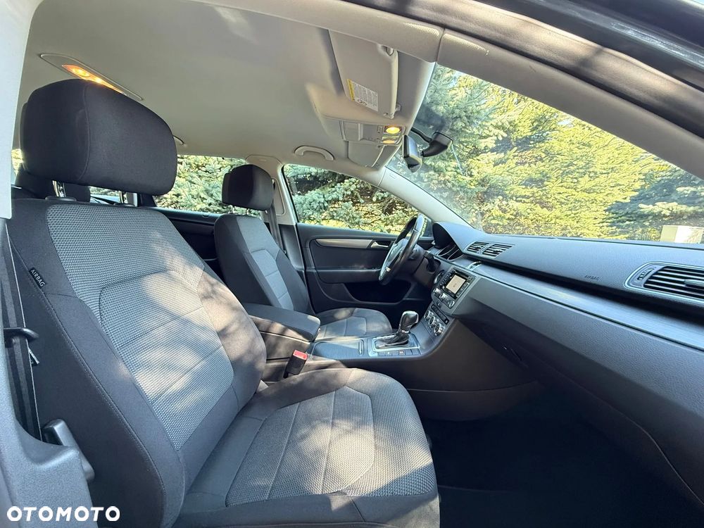 Volkswagen Passat 2.0 TDI Highline DSG - 27