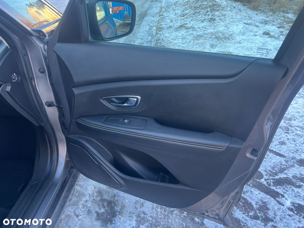 Renault Scenic Energy TCe 130 S&S Xmod Bose Edition - 20