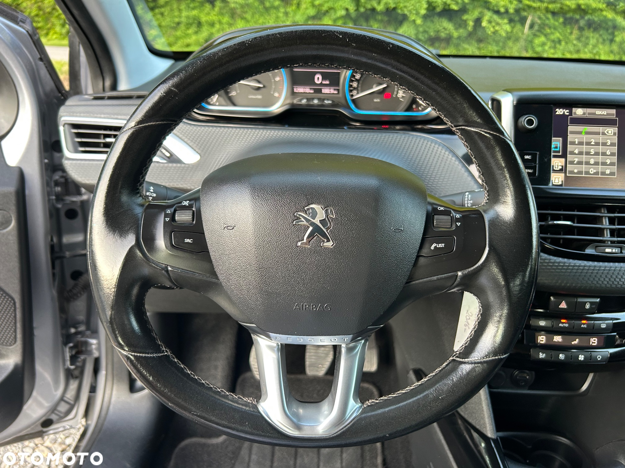 Peugeot 2008 1.6 BlueHDi Allure S&S - 14