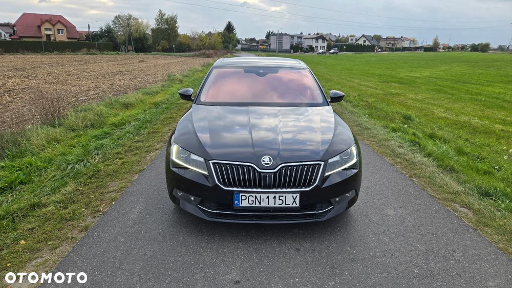 Skoda Superb 2.0 TDI L&K DSG - 9