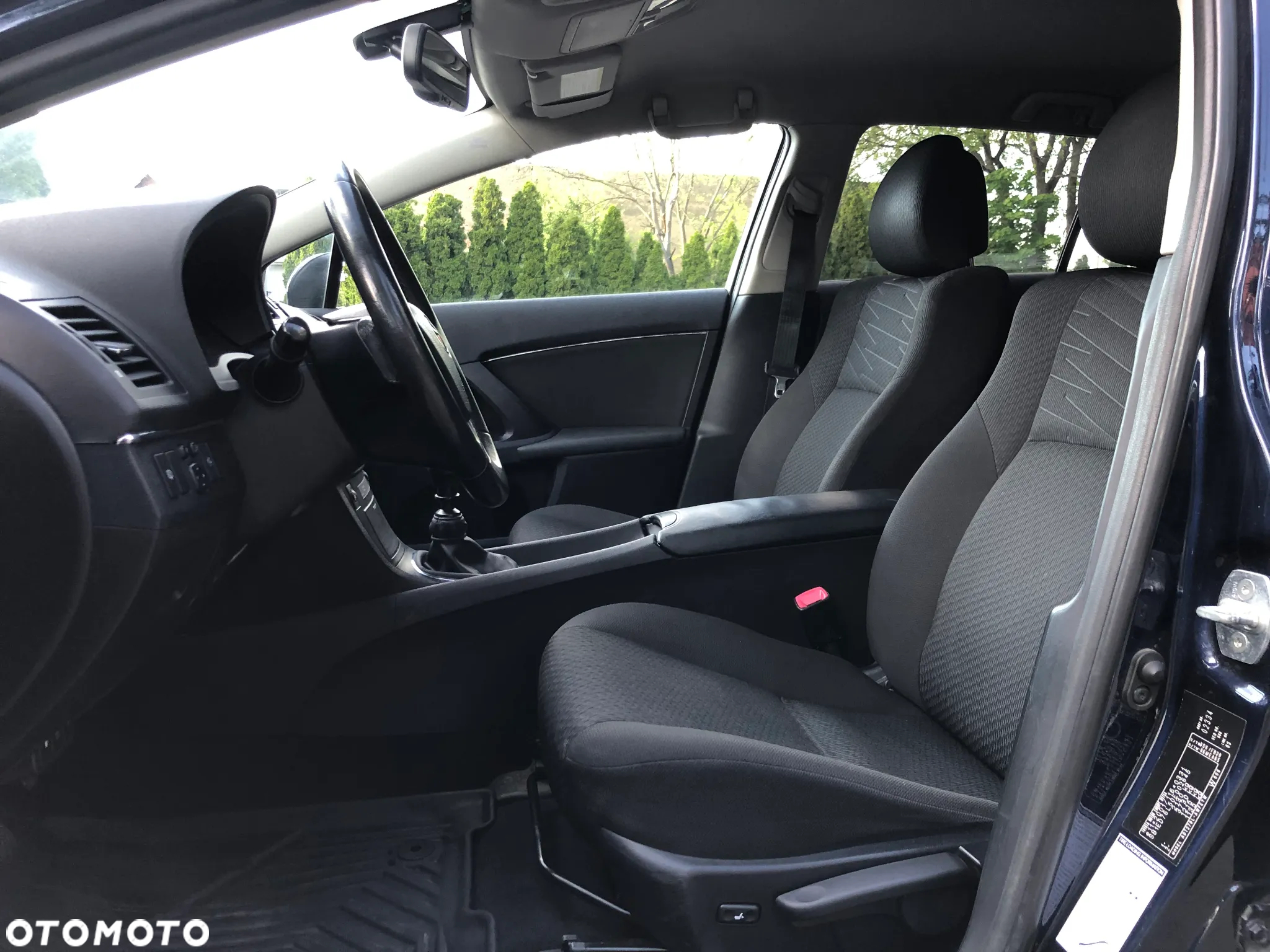 Toyota Avensis Combi 2.0 D-4D - 8
