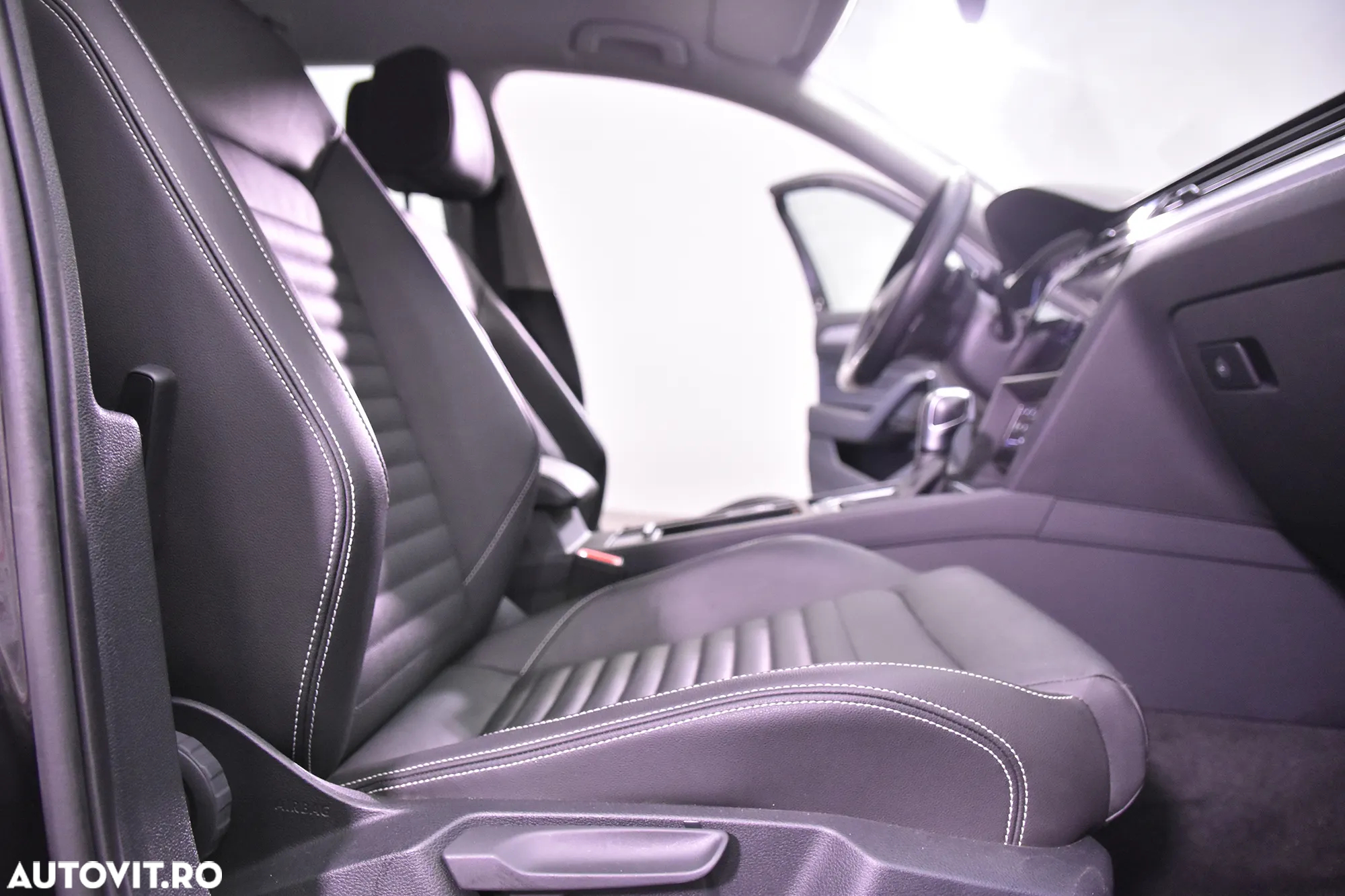 Volkswagen Passat Variant 1.4 TSI Plug-In-Hybrid DSG GTE - 11