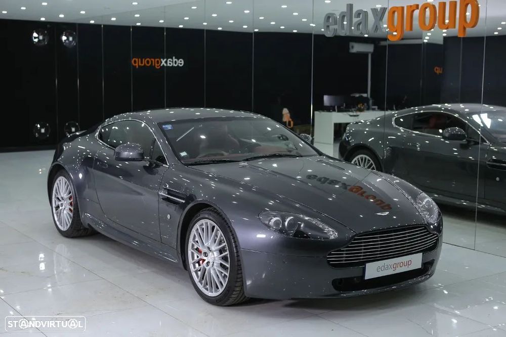 Aston Martin Vantage Coupé V8 Sportshift — fotografia 12