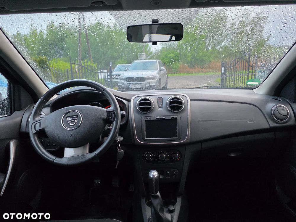Dacia Logan TCe 90 Prestige - 14