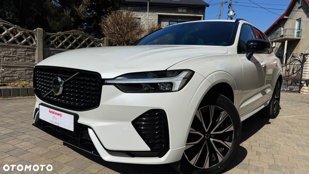Volvo XC 60 B4 D AWD Plus Dark - 3