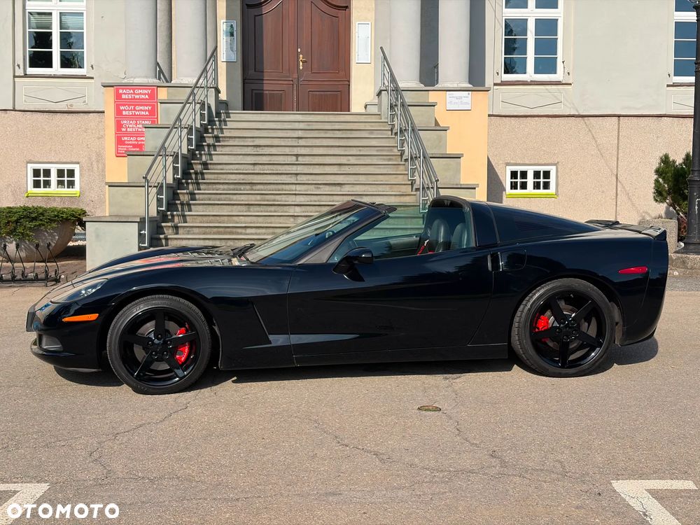 Chevrolet Corvette - 14