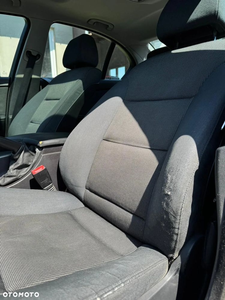 BMW Seria 5 520i - 6