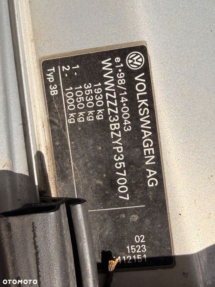 Volkswagen Passat 1.9 TDI Comfortline - 24