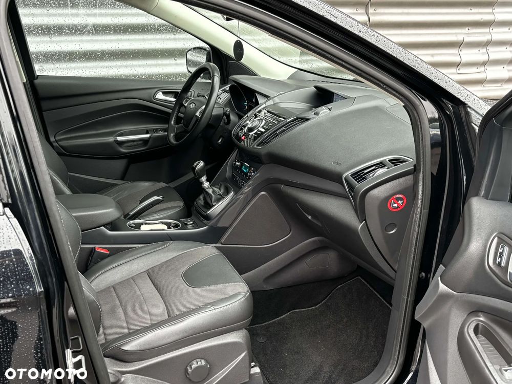 Ford Kuga 2.0 TDCi 2x4 Titanium - 33