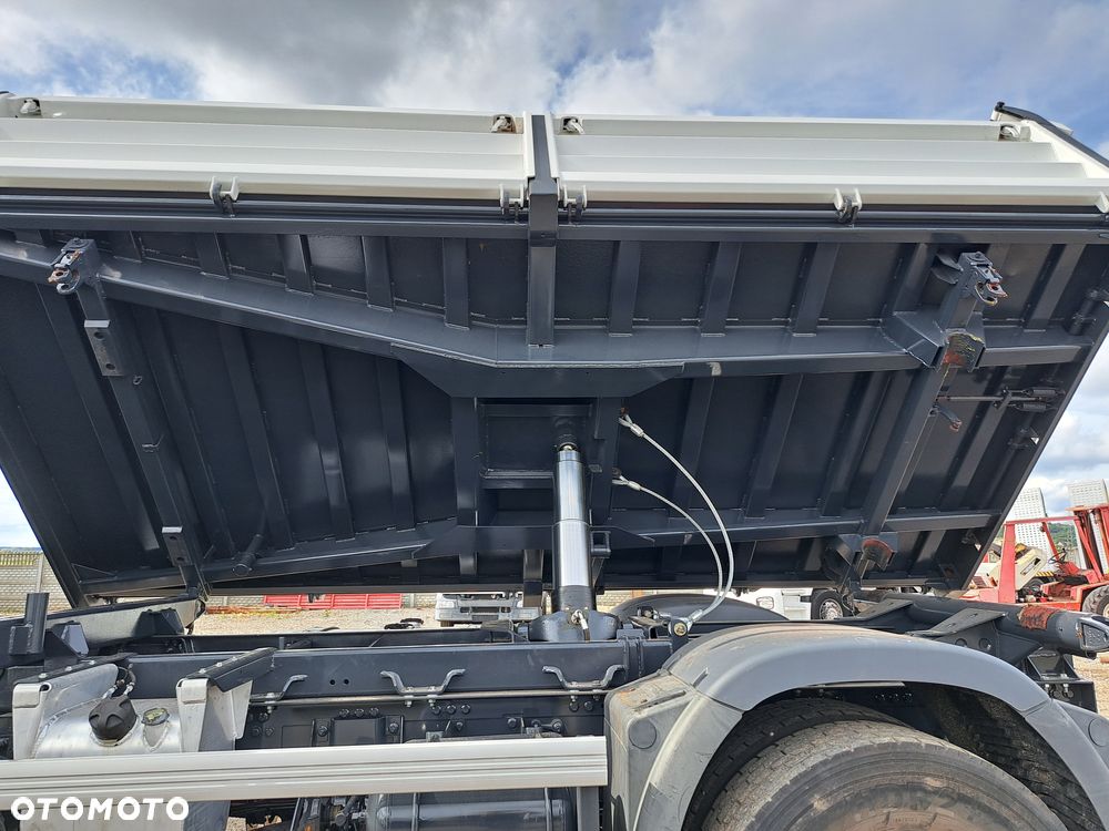 DAF CF 75.310  Wywrotka - 10
