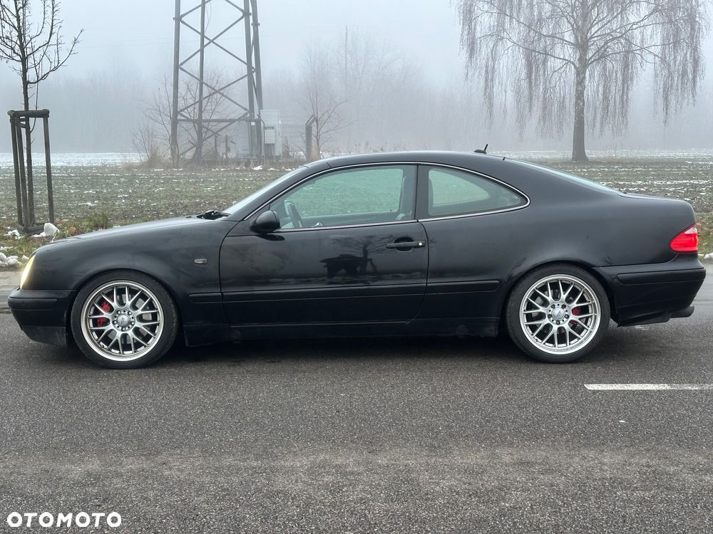 Mercedes-Benz CLK - 12